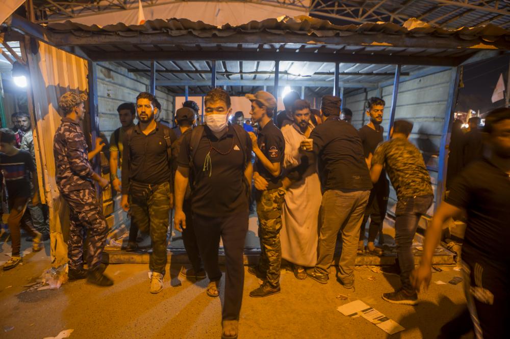 The al-Abbas's (p) Fighting Squad participates with three thousand fighters to protect the visitors of Arba'een.