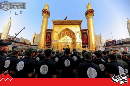 Mujahideen of the Imam Ali(AS) Combat Brigade of Imam Ali(PBUH) Holy Shrine are participating in the service of visitors.