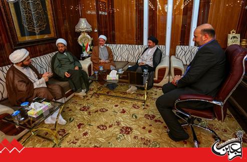 The head of Iraqi Pilgrimage and Umrah Committee visited the shrine of Imam Ali (AS). 