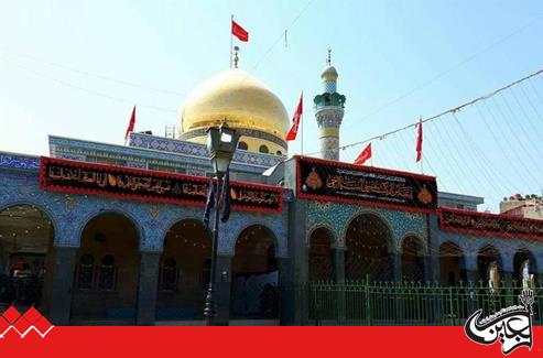 The servants of Aba al-Fadl al-Abbas(PBUH) decorate the shrine of Lady Zaynab (SA).